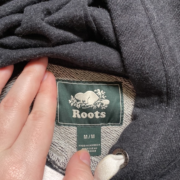 Roots Hoodie with Ombré logo size Medium - Picture 2 of 3